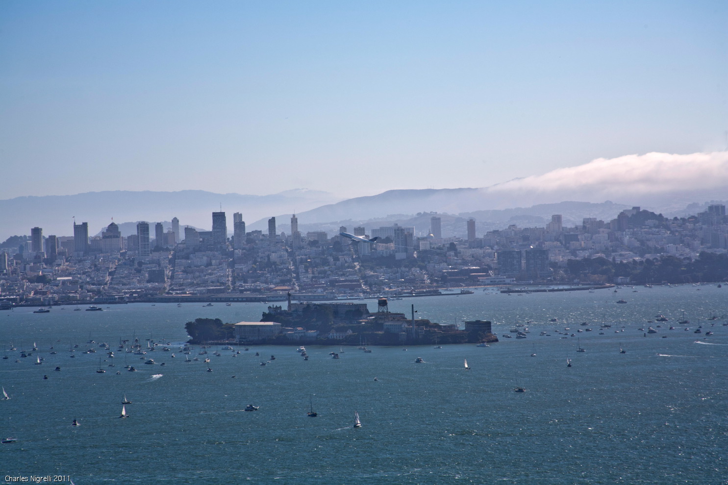 low flying jet between#d46.jpg