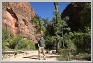 7 Hike along the Virgin River.JPG